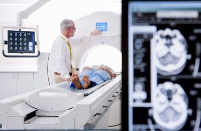 Scanner abdominal : Faut-il se déshabiller ?